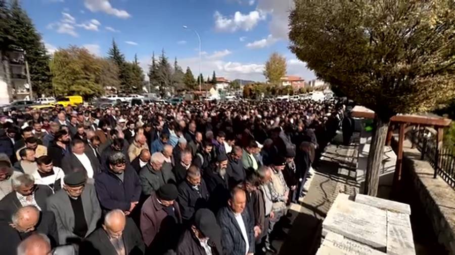 Konya’daki kamyon faciasında can veren Recep Senirli’ye acı veda 12